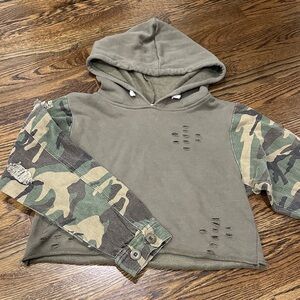 Women Camouflage crop Hoodie